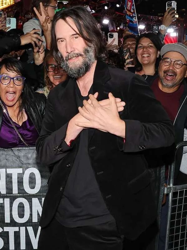 Good Fortune Movie Event Keanu Reeves Black Velvet Blazer
